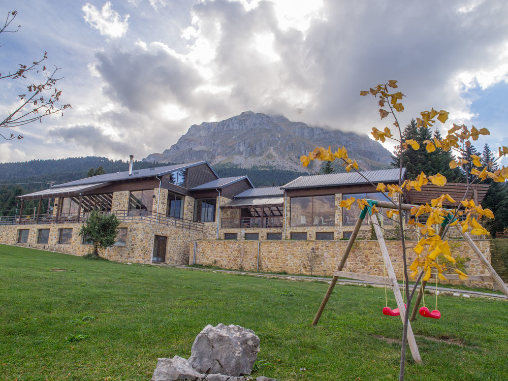 Orizontes Tzoumerkon Hotel Resort プラマンタ エクステリア 写真